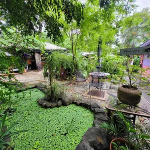 Tillett Gardens & Nazareth